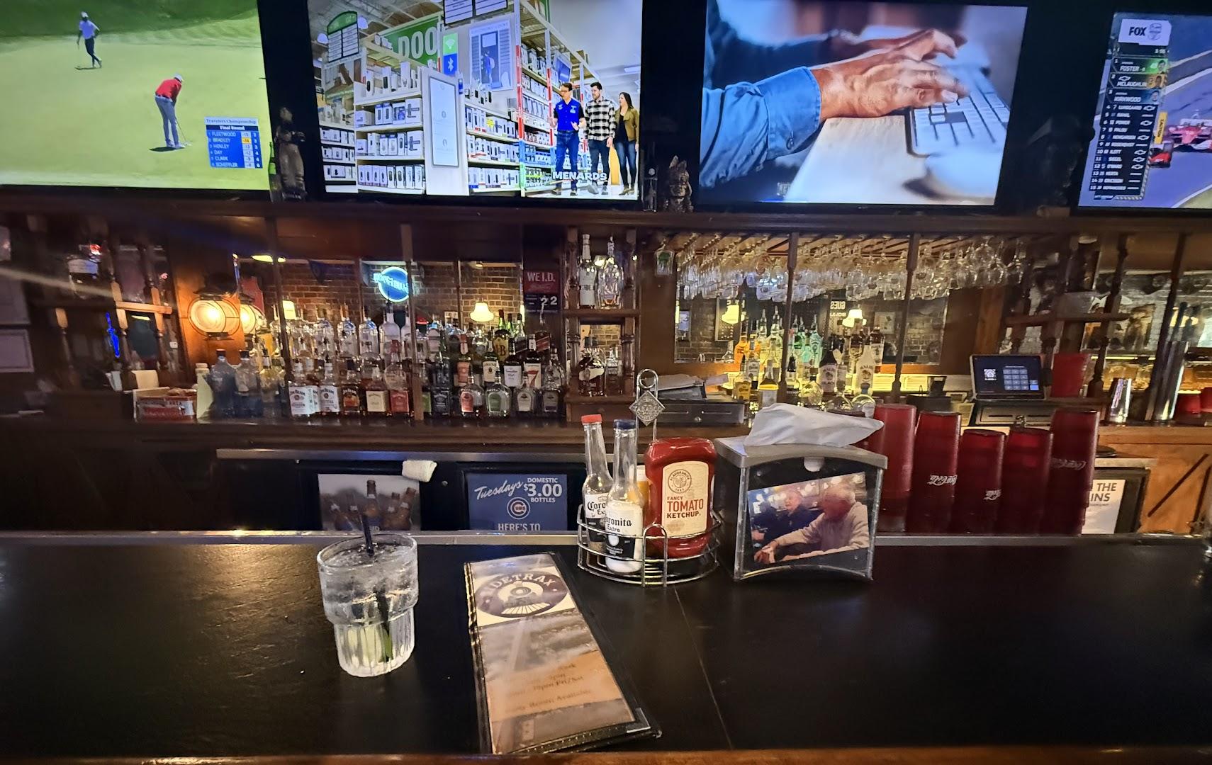 Sidetrax Bar & Grill